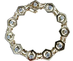 Bracelet or jaune avec motifs en forme hexagonale et 3,30 carats de diamants