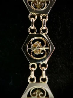 Bracelet or jaune avec motifs en forme hexagonale et 3,30 carats de diamants