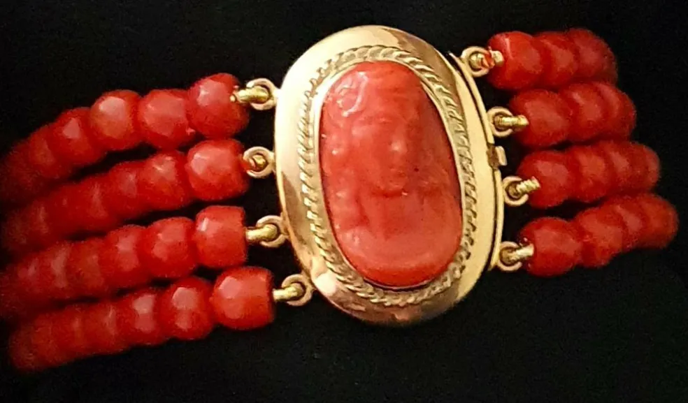 Bracelet Or jaune Corail Camée