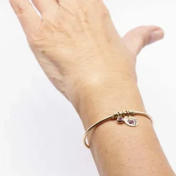 Bracelet or jaune, diamants et rubis