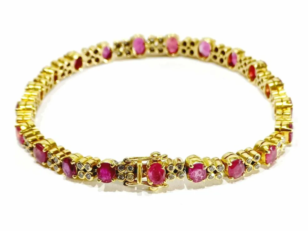 Bracelet or jaune diamants rubis