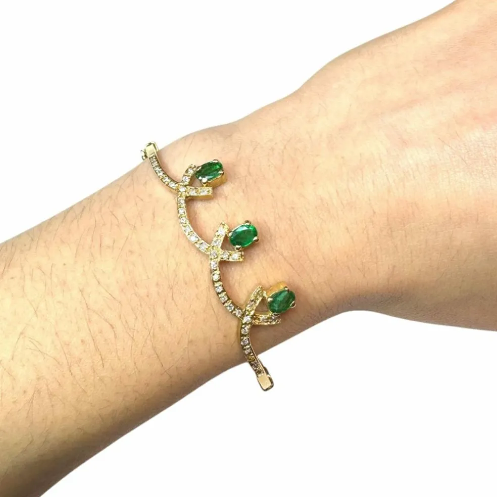 Bracelet or jaune émeraudes diamants
