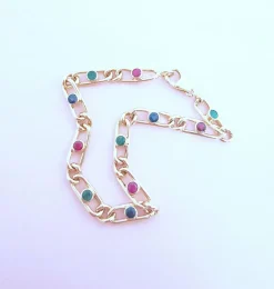 Bracelet or jaune émeraudes rubis saphirs