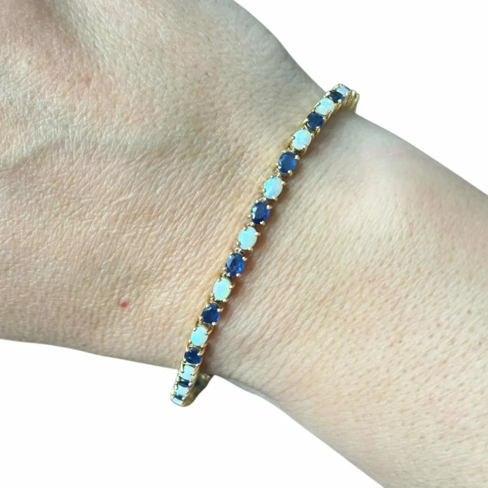 Bracelet or jaune, saphirs et opales
