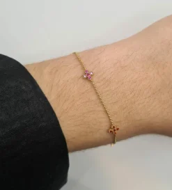 Bracelet or jaune serti de fleurs saphir multi-couleur
