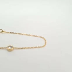 Bracelet or jaune serti d'un diamant
