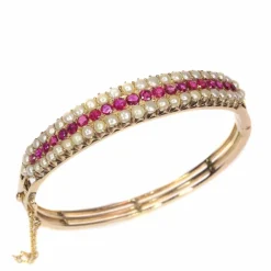 Bracelet, perles naturelles et rubis