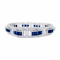 Bracelet platine, saphirs calibrés, diamants.