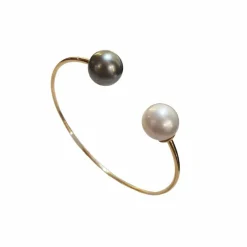 Bracelet rigide or jaune et perles