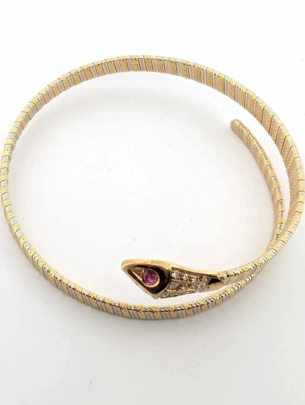 Bracelet rigide or jaune et blanc rubis et diamants