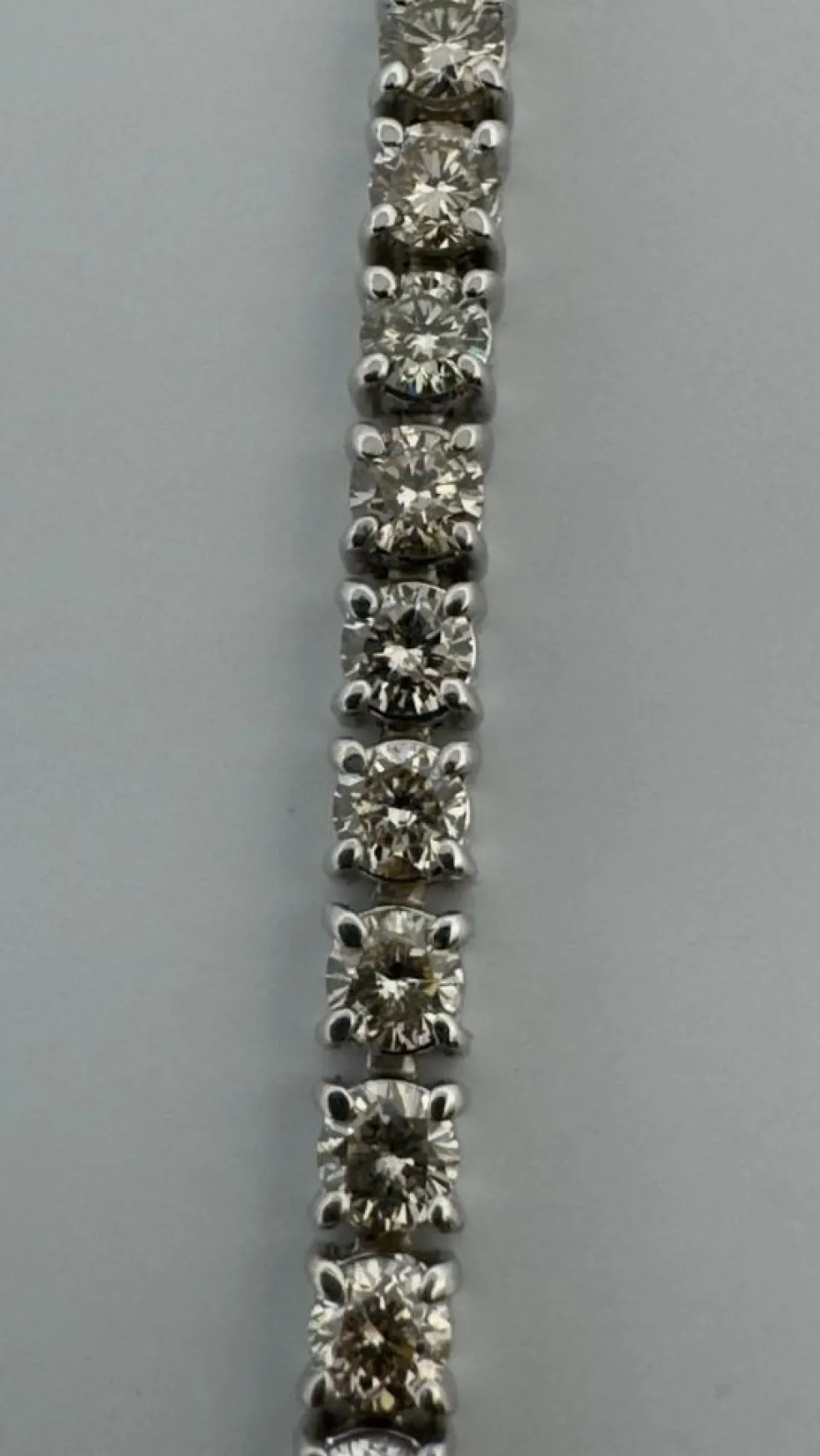 Bracelet rivière en diamant or blanc 18 carats, longueur 21,5 cm