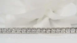 Bracelet rivière en or blanc et diamants 6cts