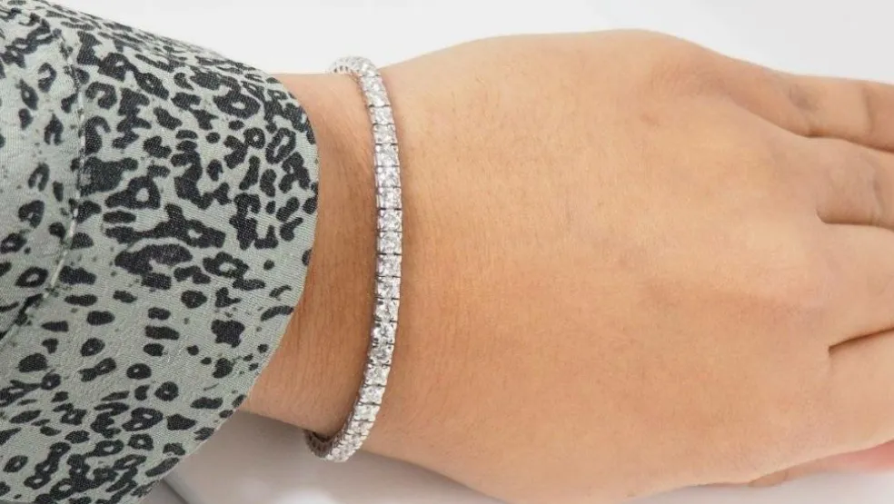 Bracelet rivière en or blanc et diamants 6cts