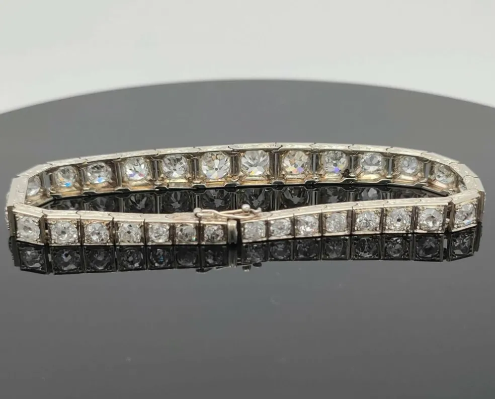 Bracelet rivière fin XIXème orné de diamants