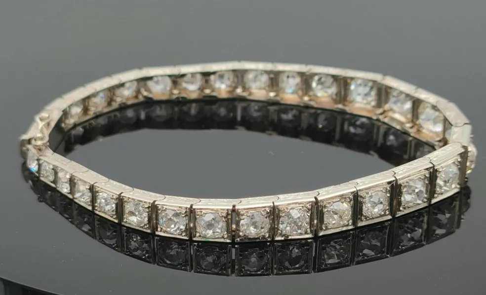 Bracelet rivière fin XIXème orné de diamants