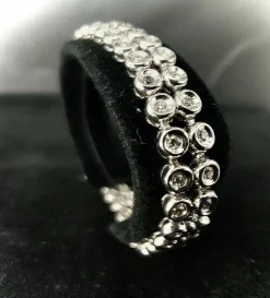 Bracelet rivière or blanc double orné de 80 brillants de 0,03 carat chacun