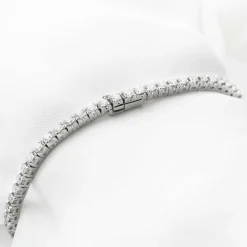 Bracelet tennis en or blanc 2,96 ct