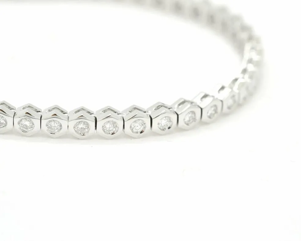 Bracelet tennis en or blanc 2,30 ct