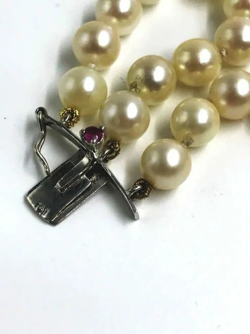 Bracelet trois rangs de Perles Rubis