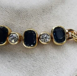 Bracelet vintage en or jaune et diamants et saphirs