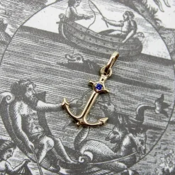 Breloque ancre signature en or 14 carats avec saphir