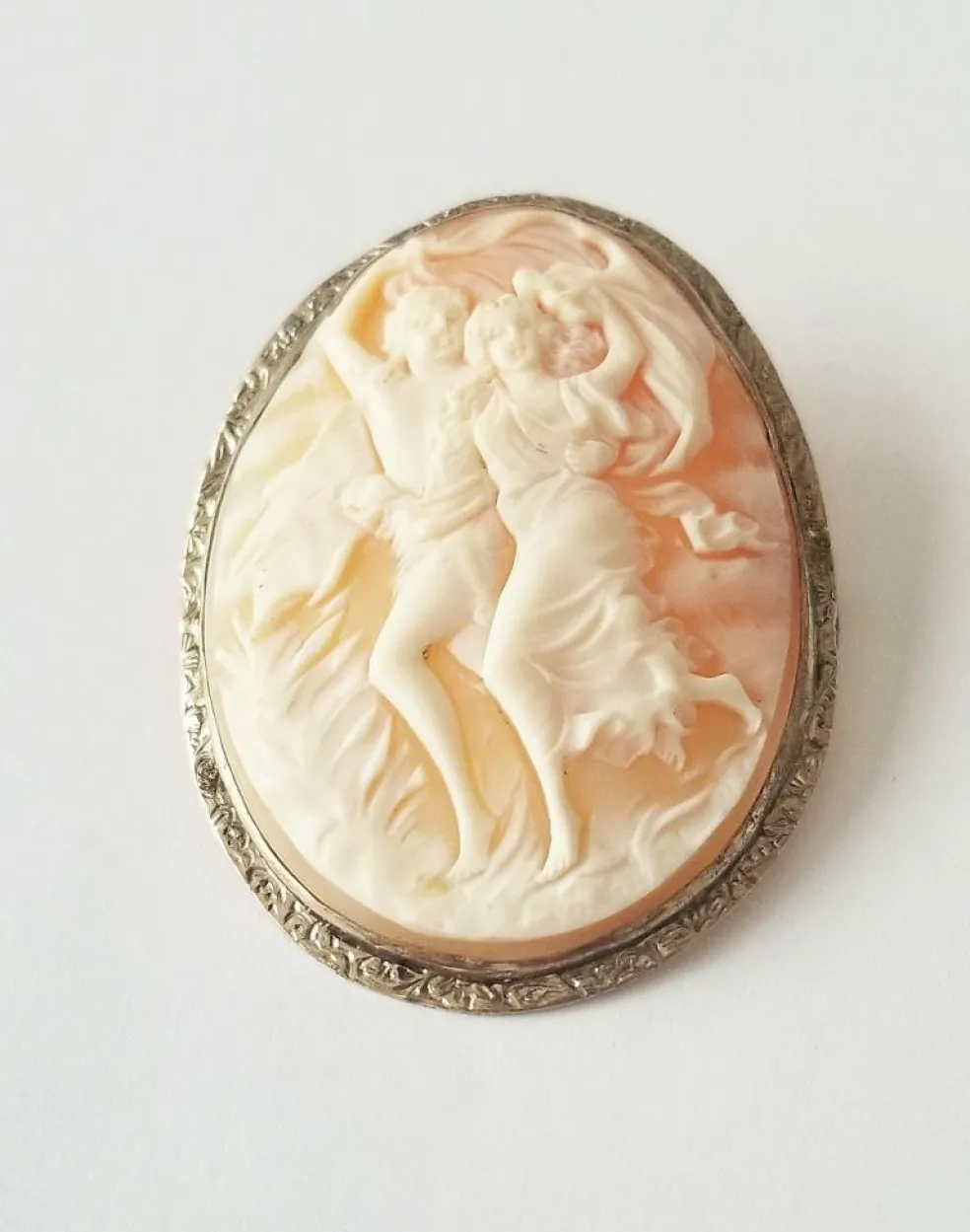 Broche / pendentif ancienne camée or jaune et blanc