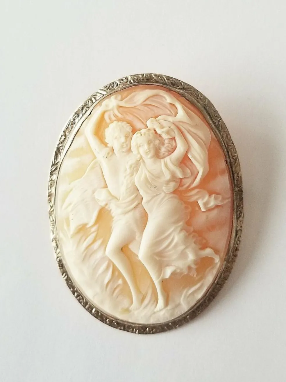 Broche / pendentif ancienne camée or jaune et blanc