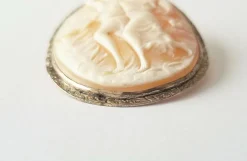 Broche / pendentif ancienne camée or jaune et blanc
