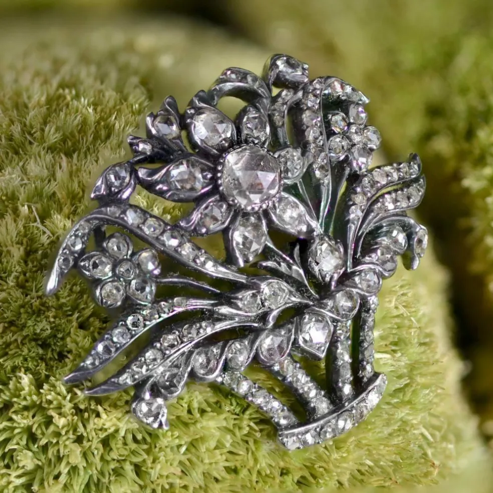 Broche ancienne bouquet de diamants