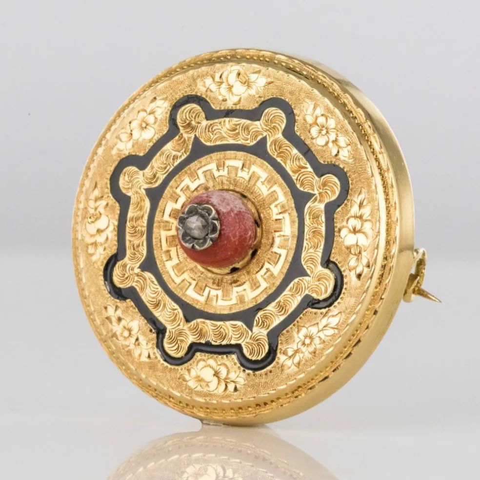 Broche ancienne corail émail et diamant