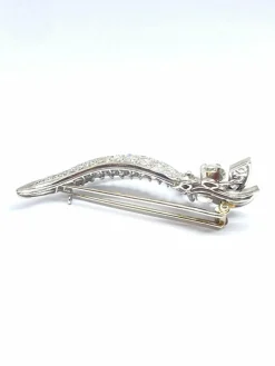 Broche ancienne en or blanc et diamants