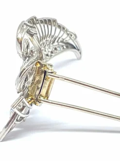 Broche ancienne en or blanc et diamants