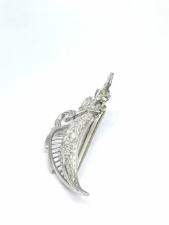 Broche ancienne en or blanc et diamants