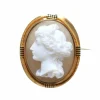 Broche ancienne en or jaune et camée agate