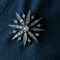 Broche ancienne flocon diamants