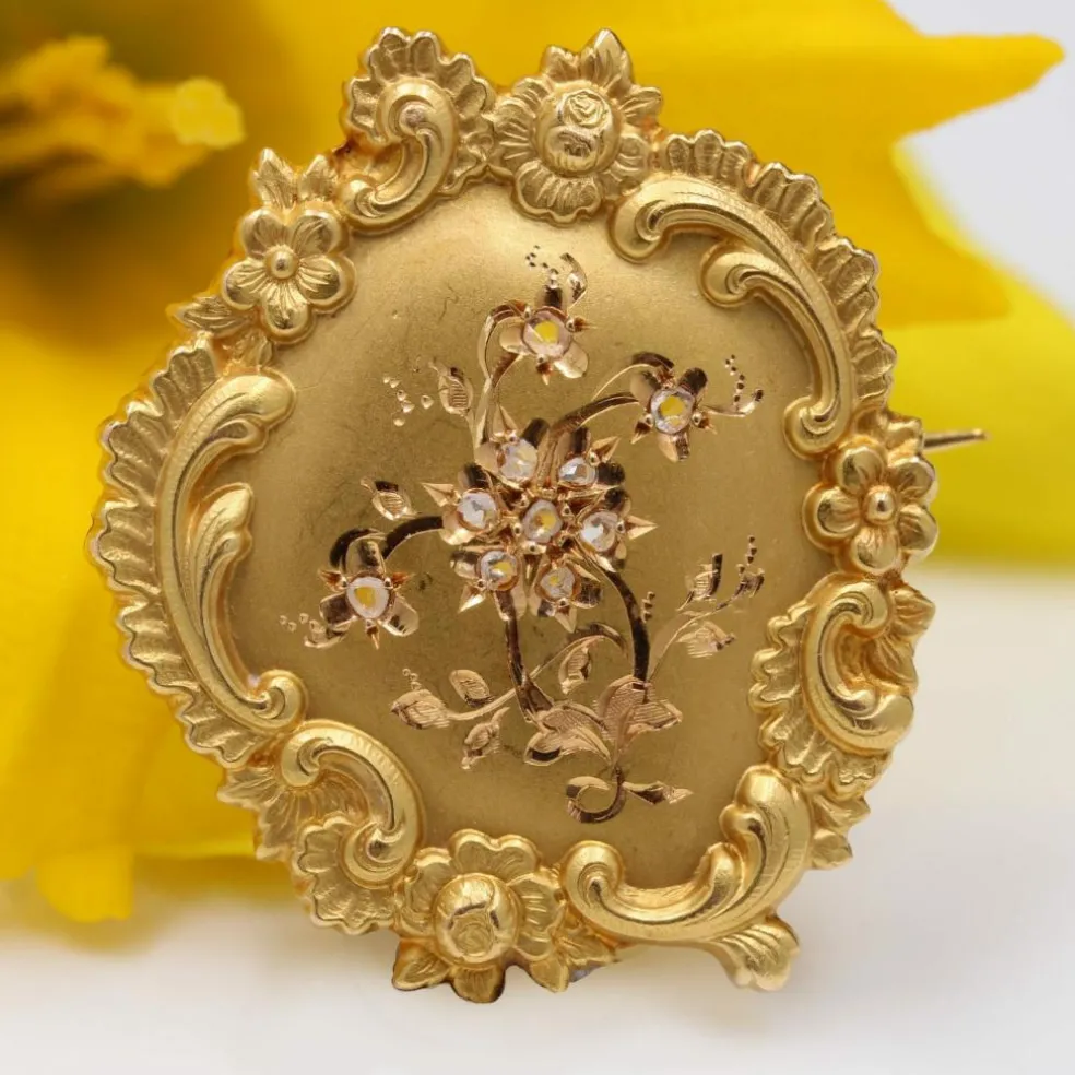 Broche ancienne or jaune et diamants taillés en rose