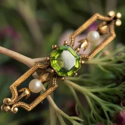 Broche ancienne Péridot Perles fines