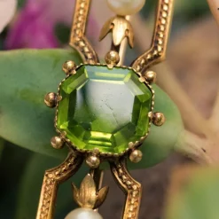Broche ancienne Péridot Perles fines