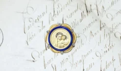 Broche Ancienne Vierge en or jaune Diamants et Email