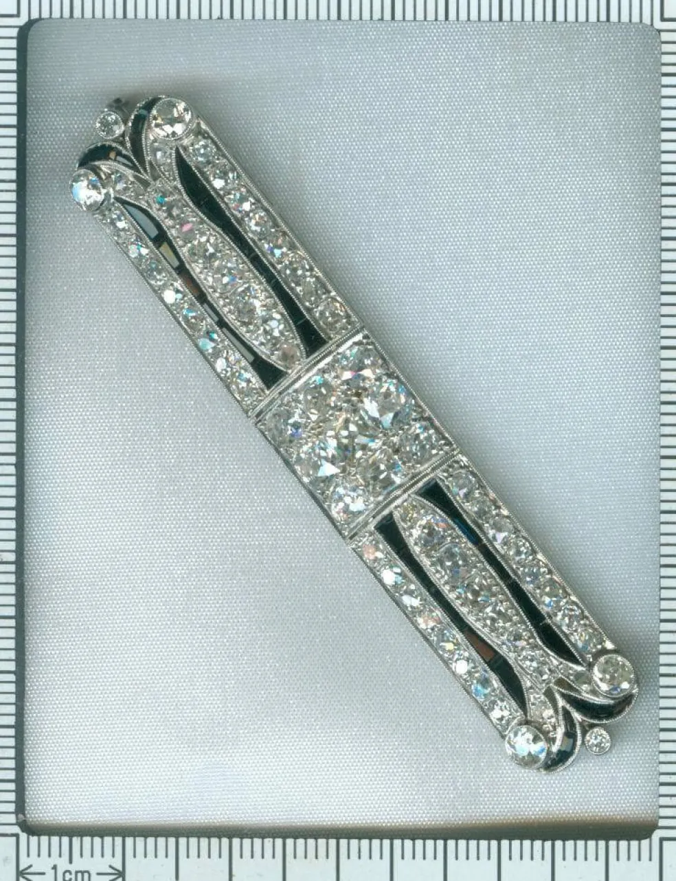 Broche Art Déco diamants