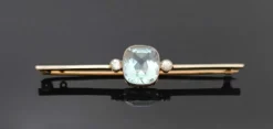 Broche Art Déco en or ornée d'une belle aigue marine et de diamants