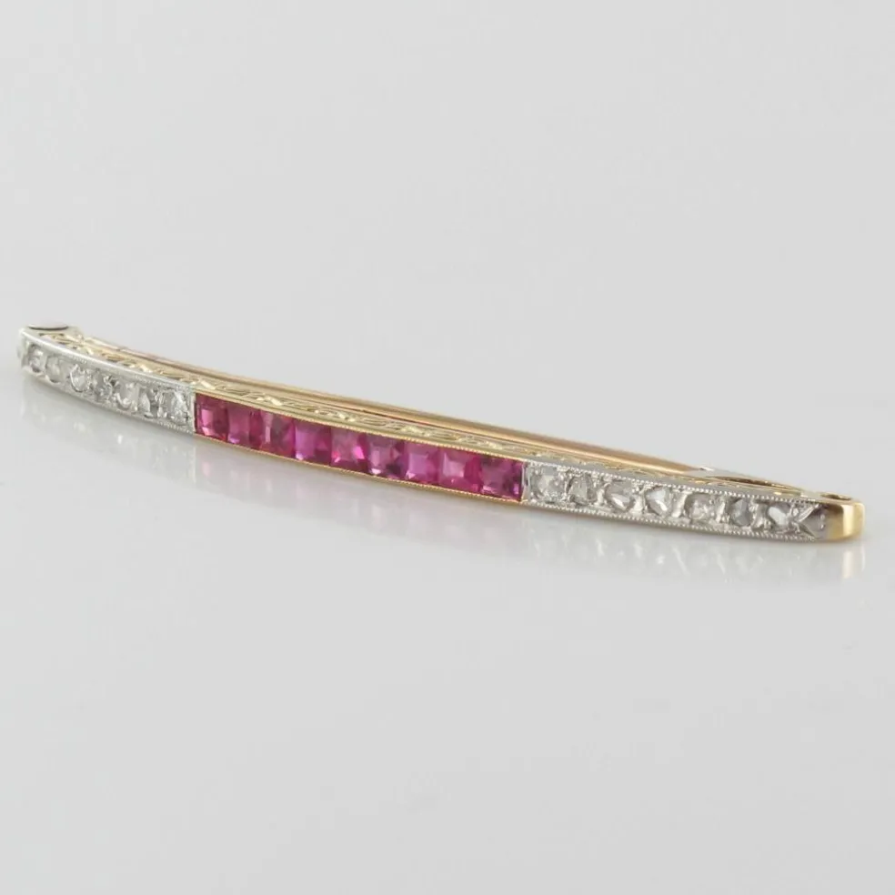 Broche art déco ligne rubis et diamants
