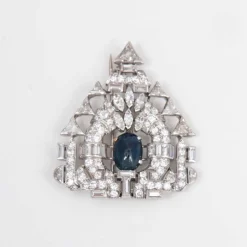 Broche Art Déco, Platine, Diamants & Saphir