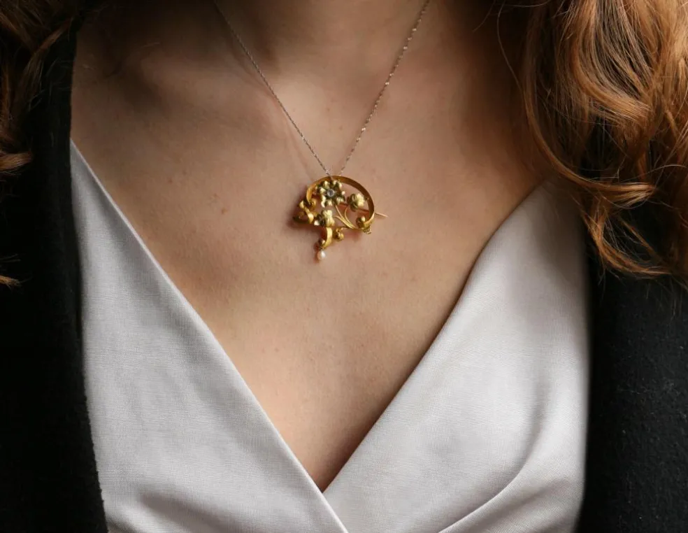 Broche Art Nouveau florale or jaune