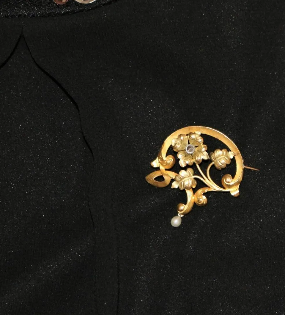 Broche Art Nouveau florale or jaune