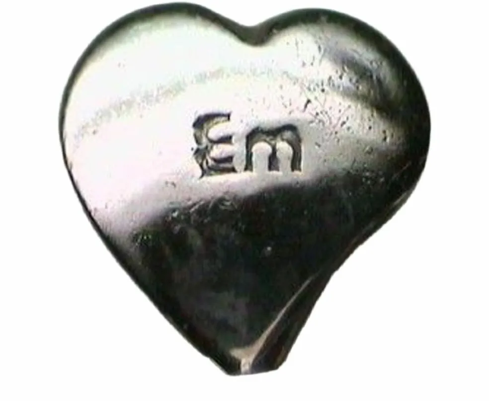 Broche avec améthystes et saphirs fantaisie