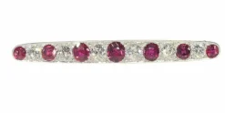 Broche barre Art Déco avec diamants et rubis