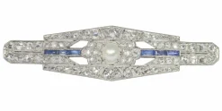 Broche barre de diamants Art Déco avec saphirs et une perle