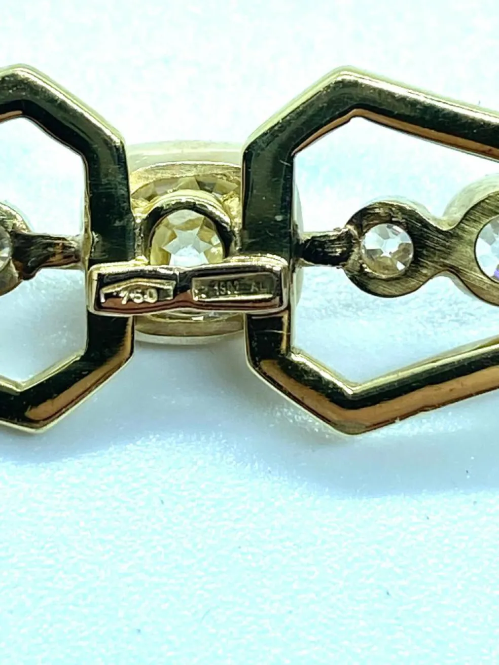 Broche Barrette diamant coussin