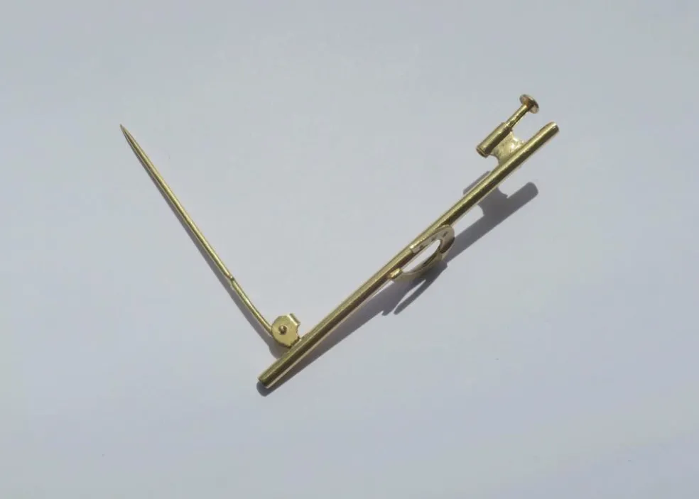 Broche barrette fer à cheval en or jaune
